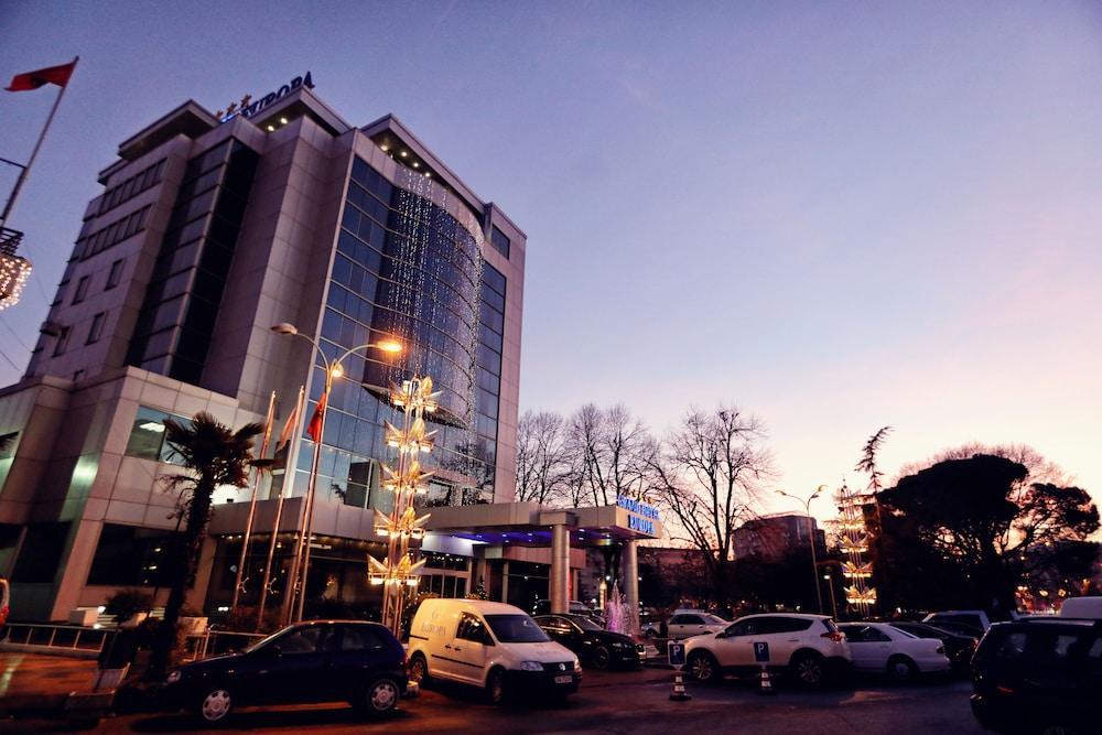 欧洲大酒店 Shkodër 外观 照片
